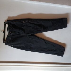 American Eagle | Embroidered Black Mom Jeans | 8 short | NWT